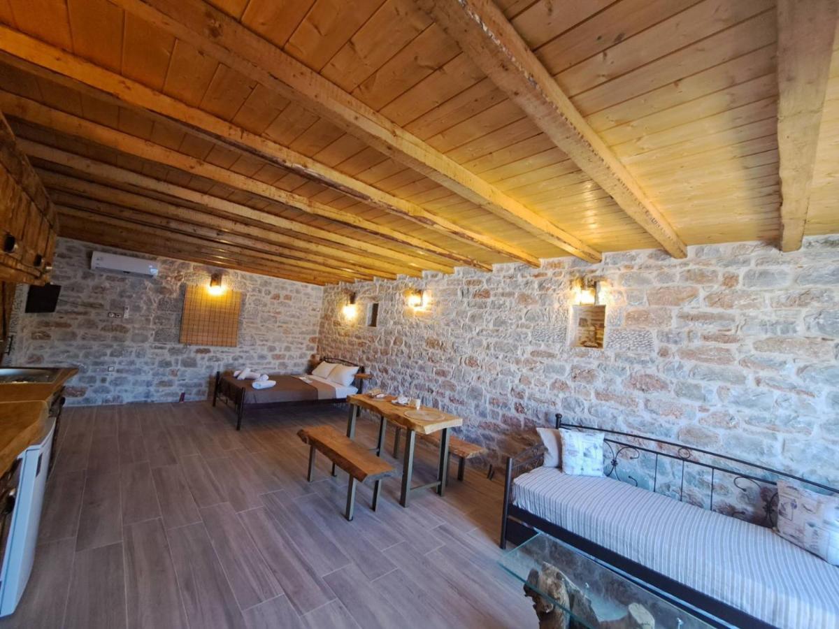 Suite Of Villa Lagkadaki Argilia Bagian luar foto